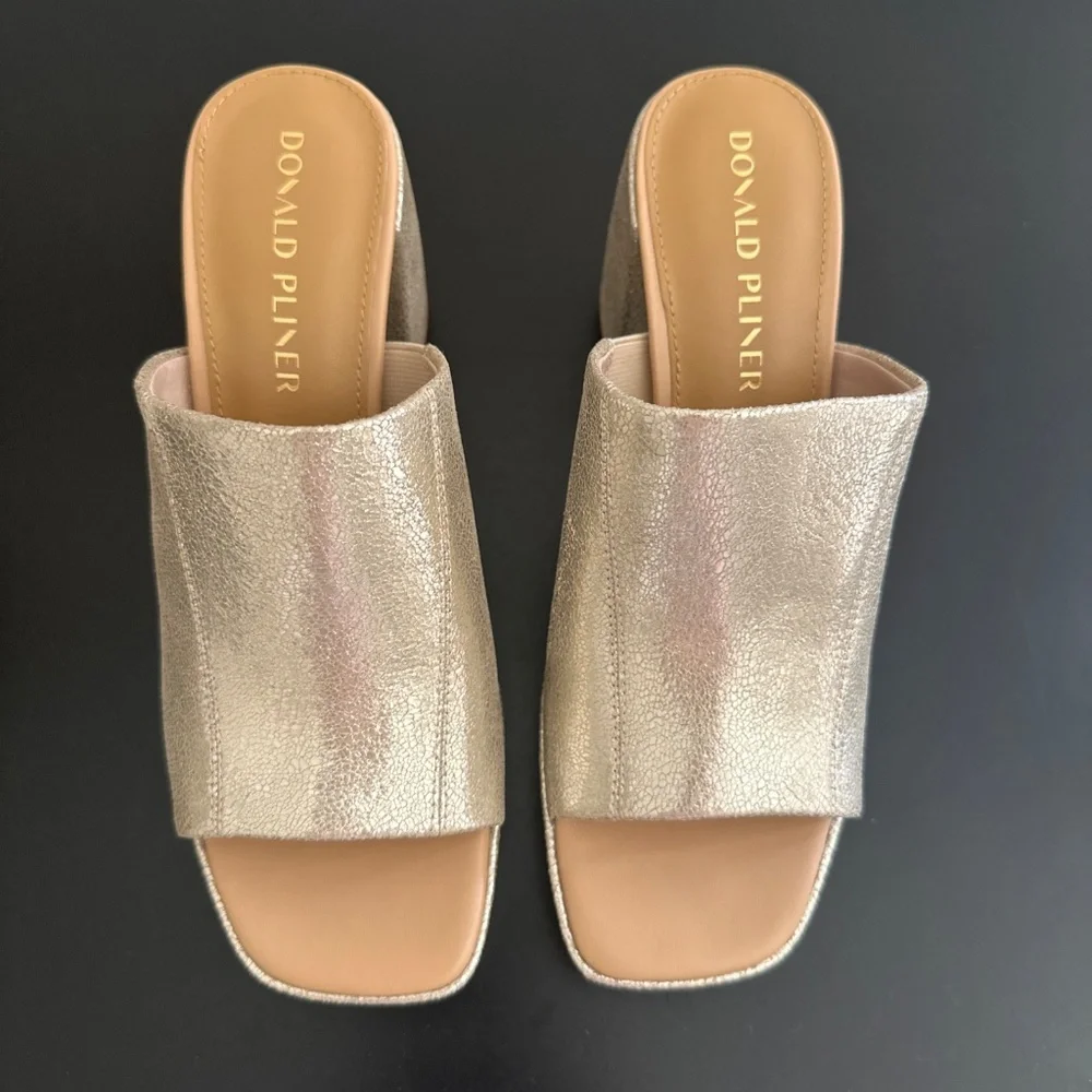 Donald Pliner Turner Platform Heeled Sandal Metallic Gold Women's Sz 6.5 NEW